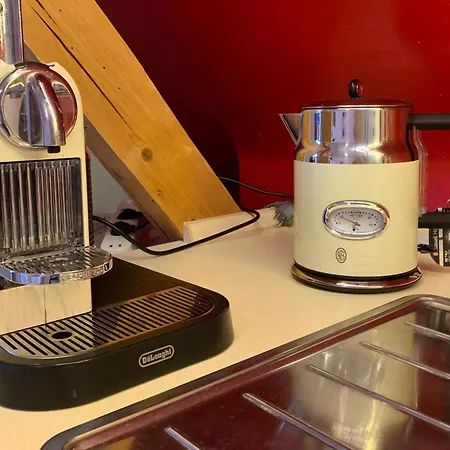 Ruhige An Der Uni Apartment